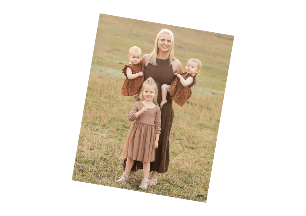 Caitlin the photographer LittleStars.png